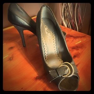 Black stilettos - size 7
